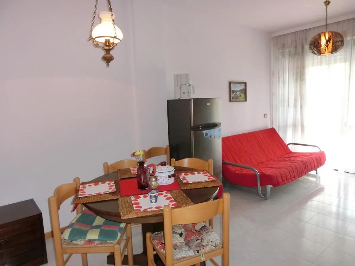 Homely Flat With Balcony And Swimming Pool Bibione Apartment