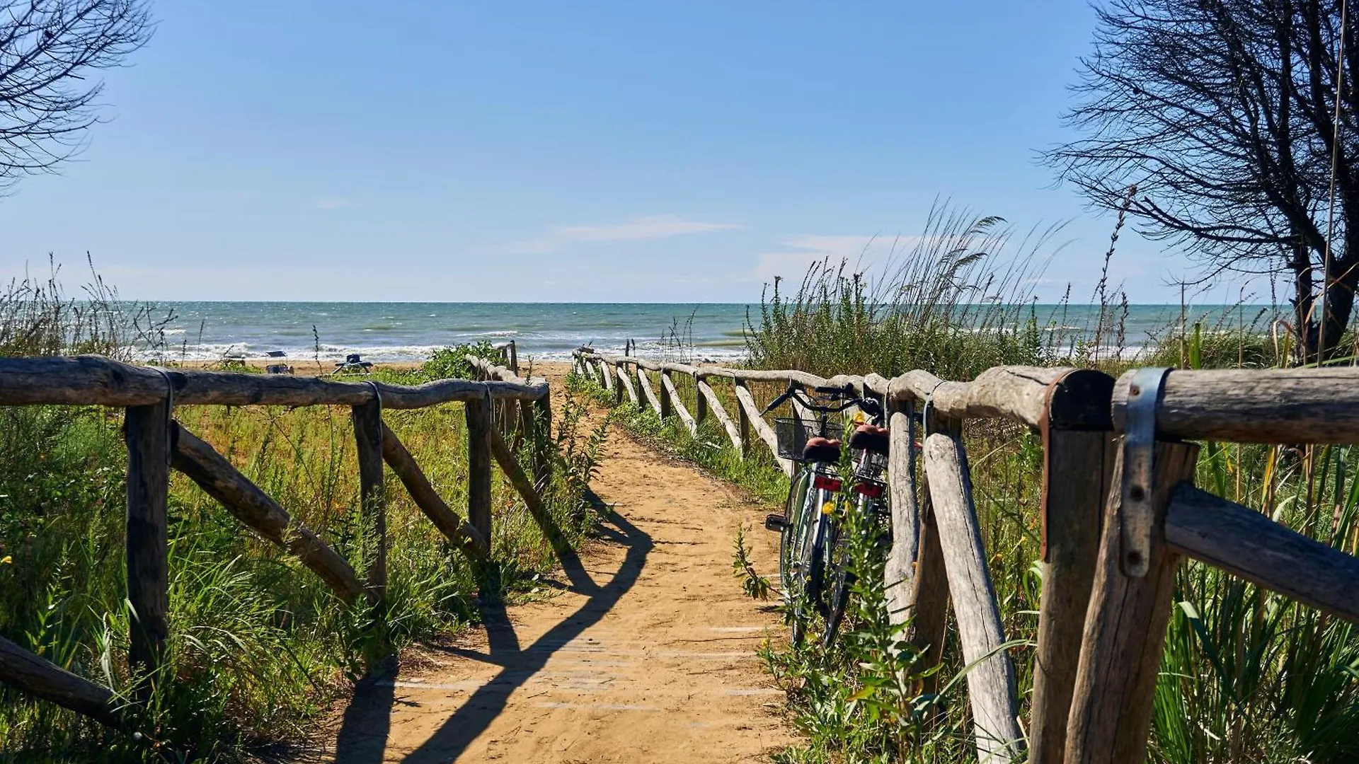 Homely Flat With Balcony And Swimming Pool Bibione Italy